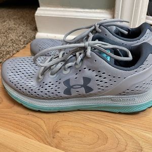 Under Armour- size 8.5